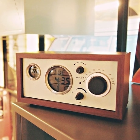 radio vintage en bois